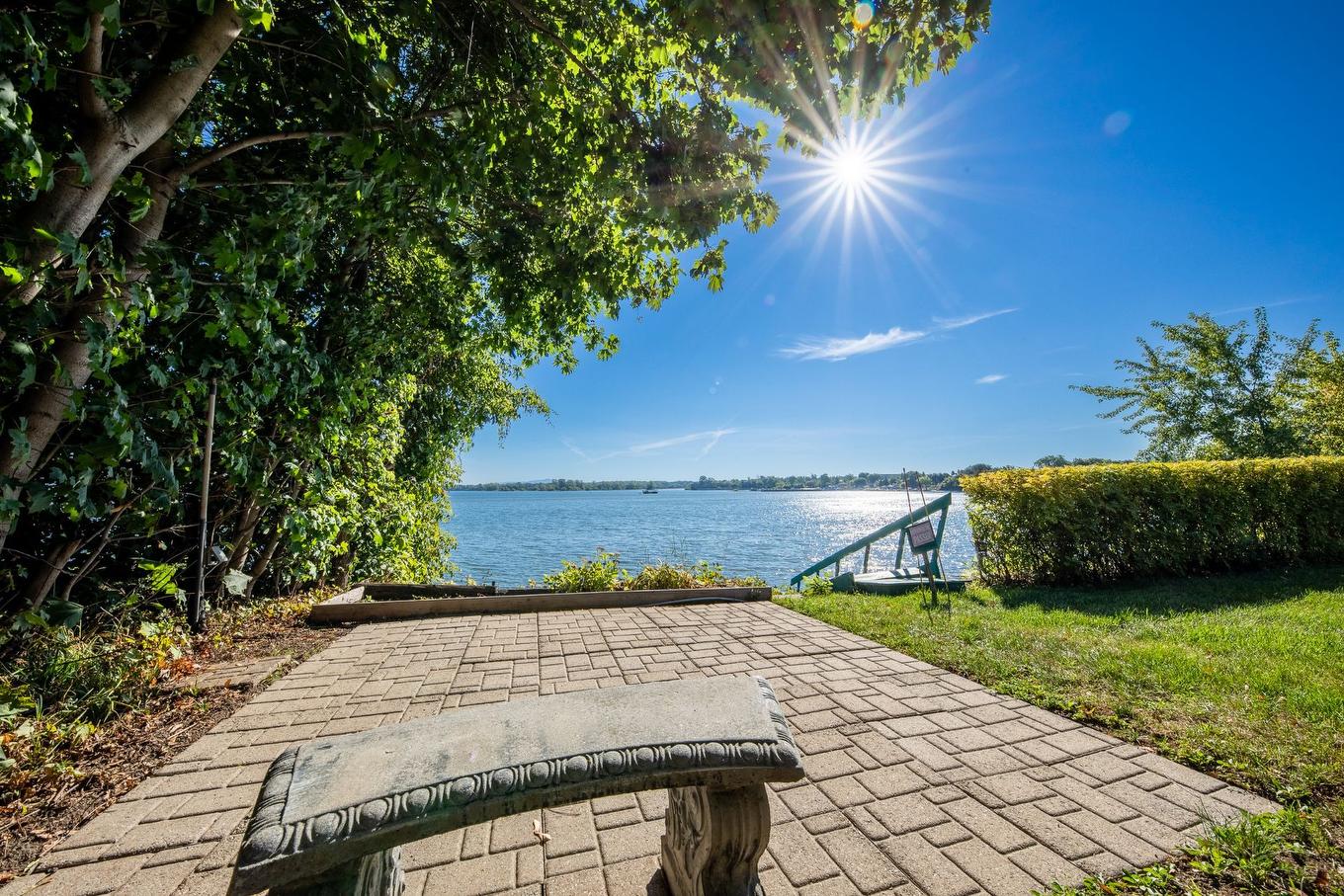 Vue sur l'eau - 110 Rue Martel, Chambly, QC - Outdoor With Body Of Water With View