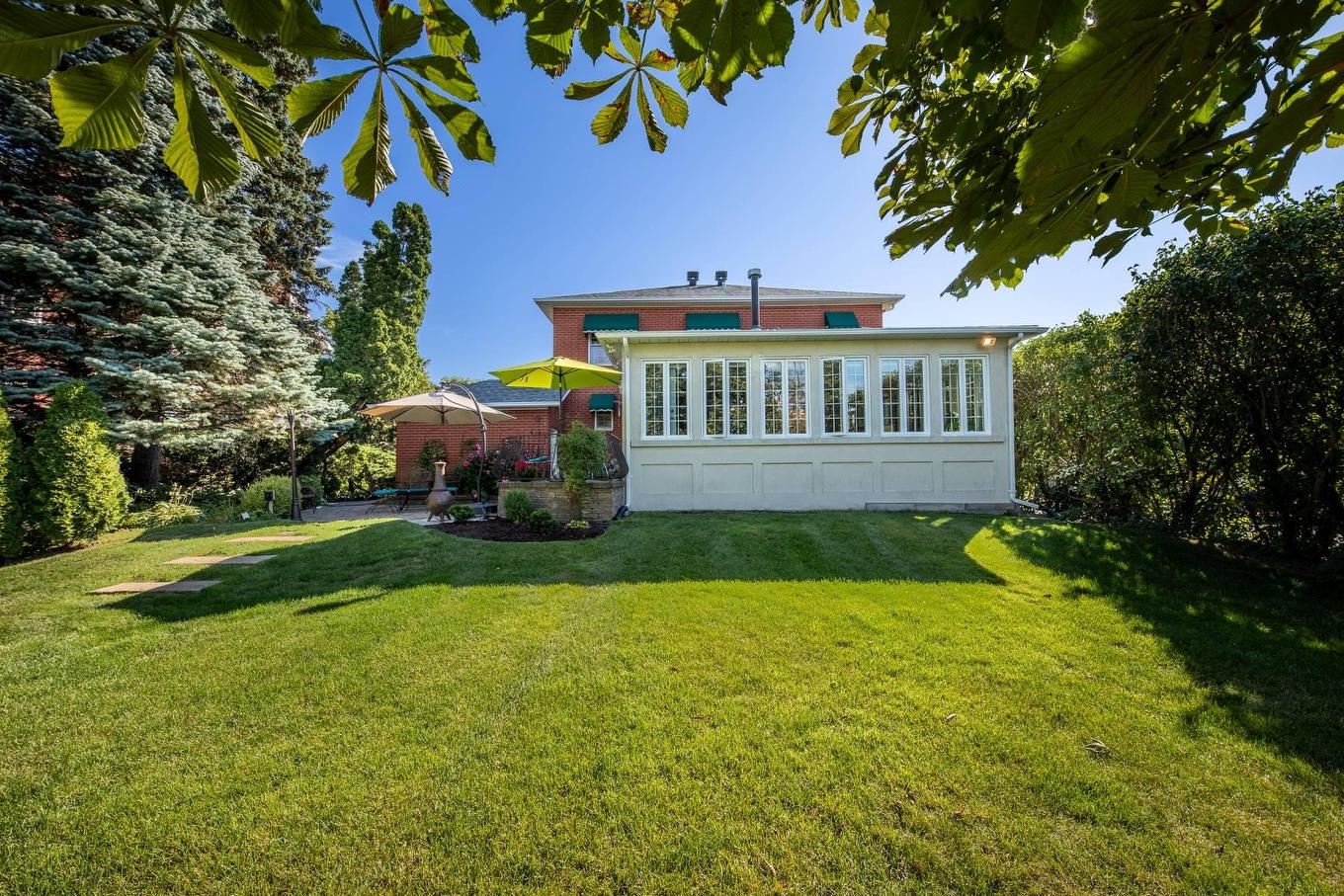 Face arrière - 110 Rue Martel, Chambly, QC - Outdoor