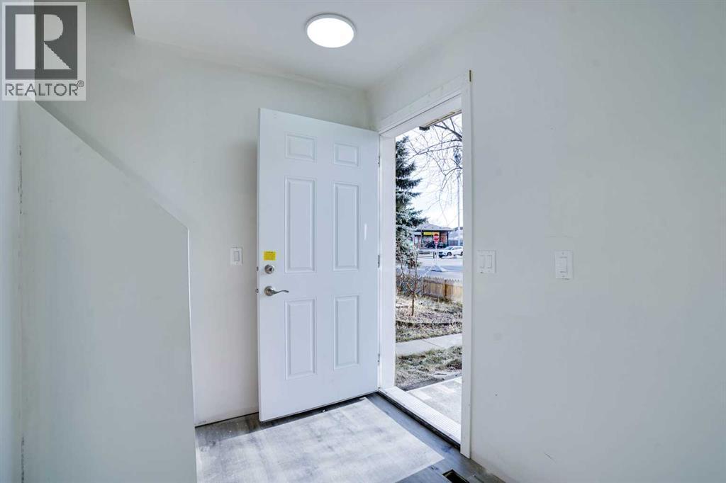 94 Martindale Boulevard Ne, Calgary, AB - Indoor Photo Showing Other Room