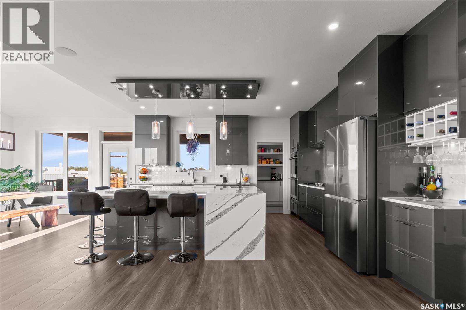 Grandview Trail, Corman Park Rm No. 344, SK - Indoor Photo Showing Kitchen With Upgraded Kitchen