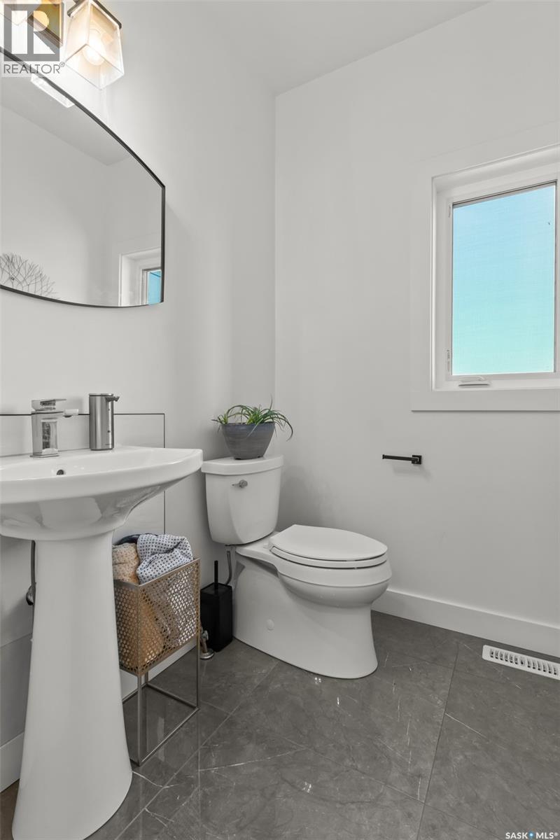 Grandview Trail, Corman Park Rm No. 344, SK - Indoor Photo Showing Bathroom