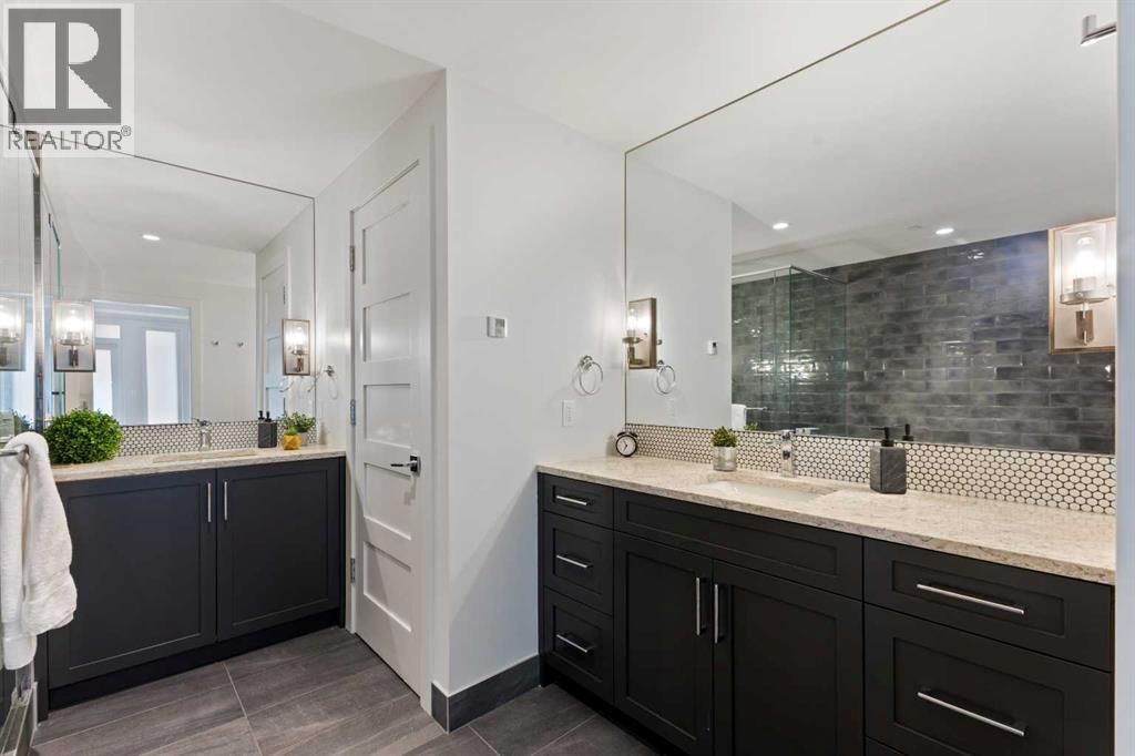 Primary En-Suite - 102, 101A Stewart Creek Rise, Canmore, AB - Indoor Photo Showing Bathroom