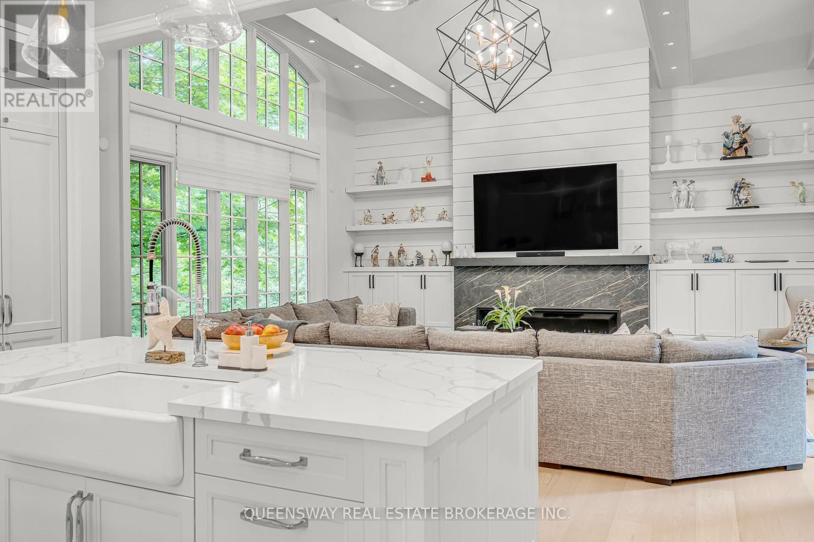 2600 17Th Sideroad, King, ON - Indoor