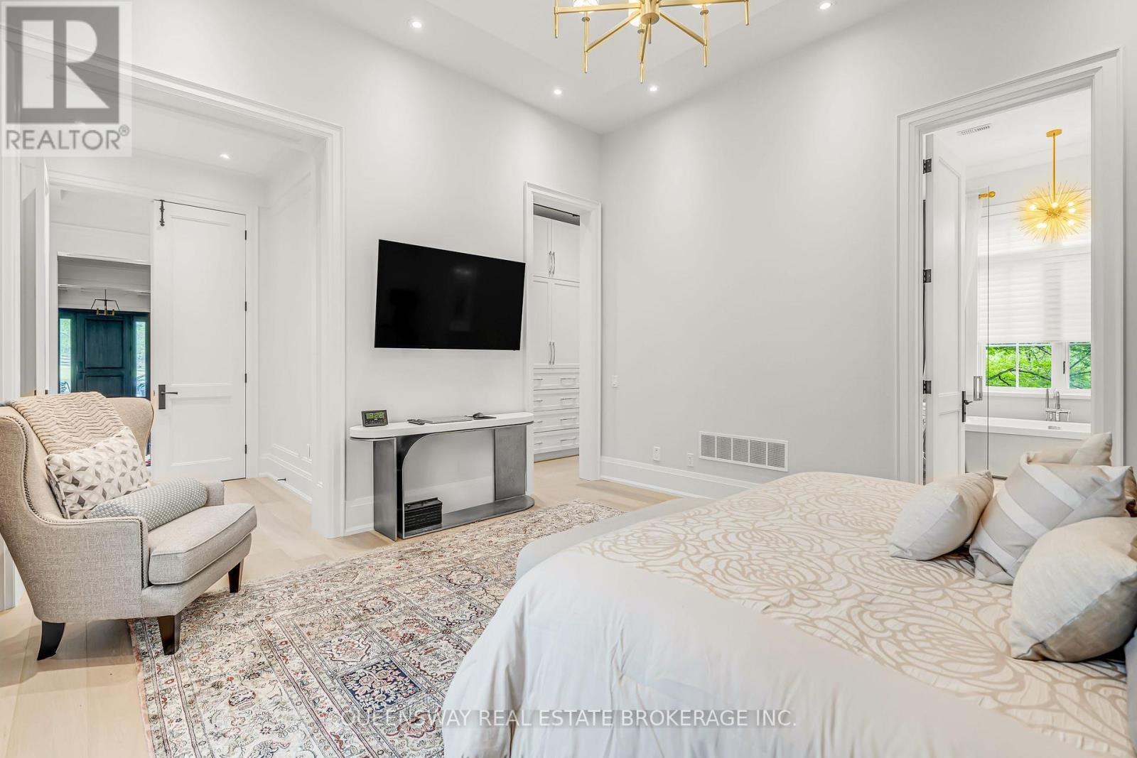 2600 17Th Sideroad, King, ON - Indoor Photo Showing Bedroom
