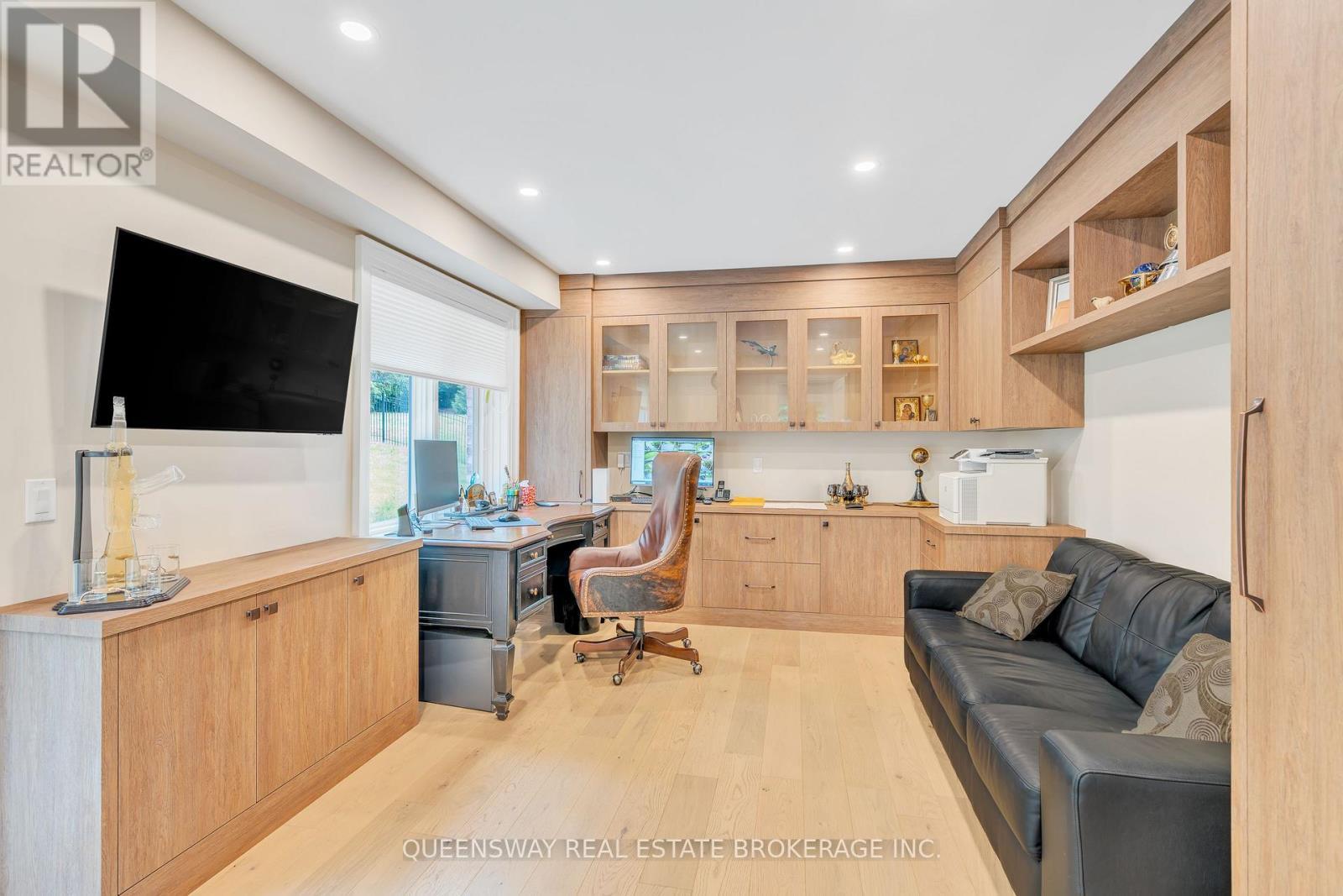 2600 17Th Sideroad, King, ON - Indoor