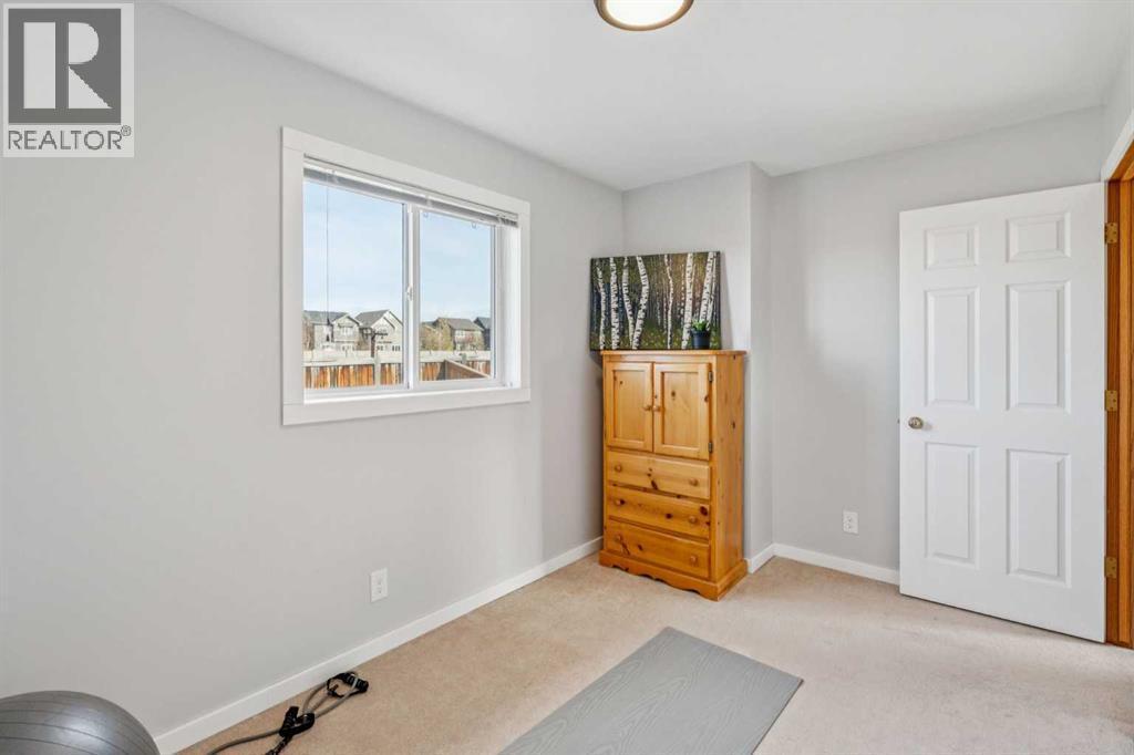 56 West Terrace Road, Cochrane, AB - Indoor