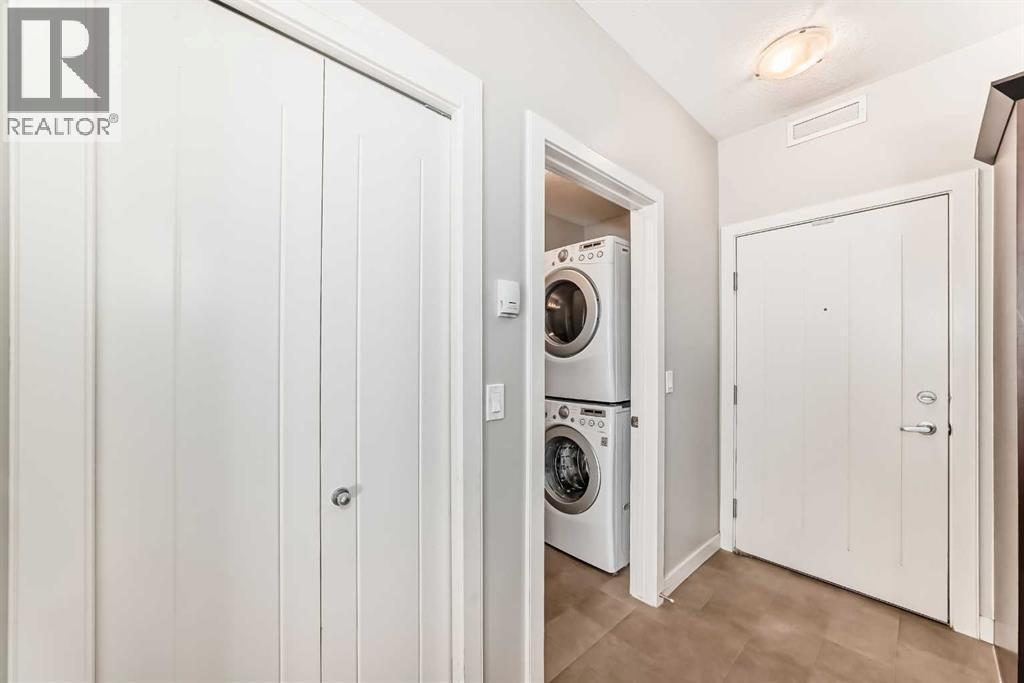 225, 20 Royal Oak Plaza Nw, Calgary, AB - Indoor Photo Showing Laundry Room