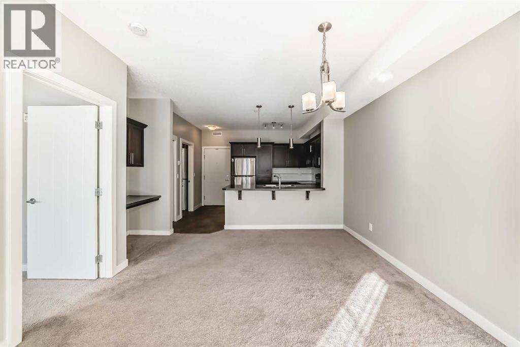 225, 20 Royal Oak Plaza Nw, Calgary, AB - Indoor Photo Showing Other Room