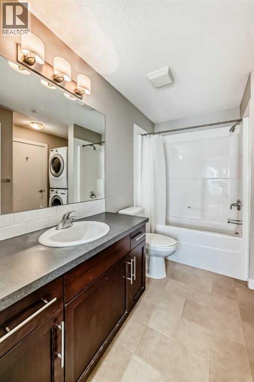 225, 20 Royal Oak Plaza Nw, Calgary, AB - Indoor Photo Showing Bathroom