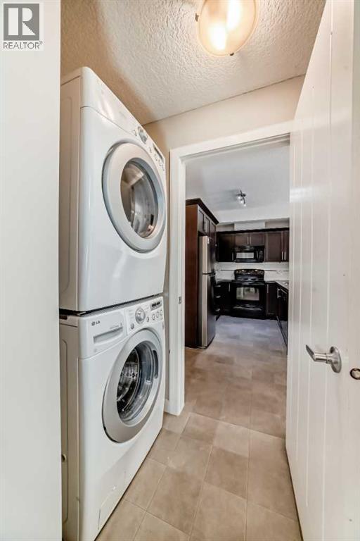 225, 20 Royal Oak Plaza Nw, Calgary, AB - Indoor Photo Showing Laundry Room