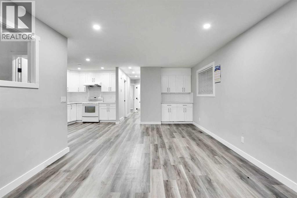 6081 Martingrove Road Ne, Calgary, AB - Indoor Photo Showing Other Room