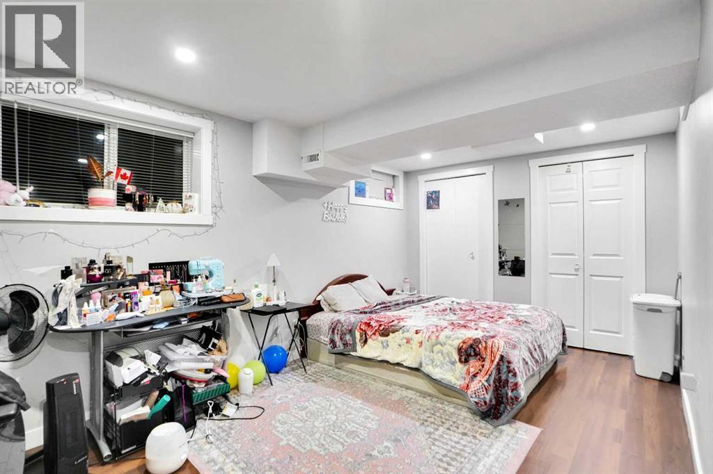 6081 Martingrove Road Ne, Calgary, AB - Indoor Photo Showing Bedroom