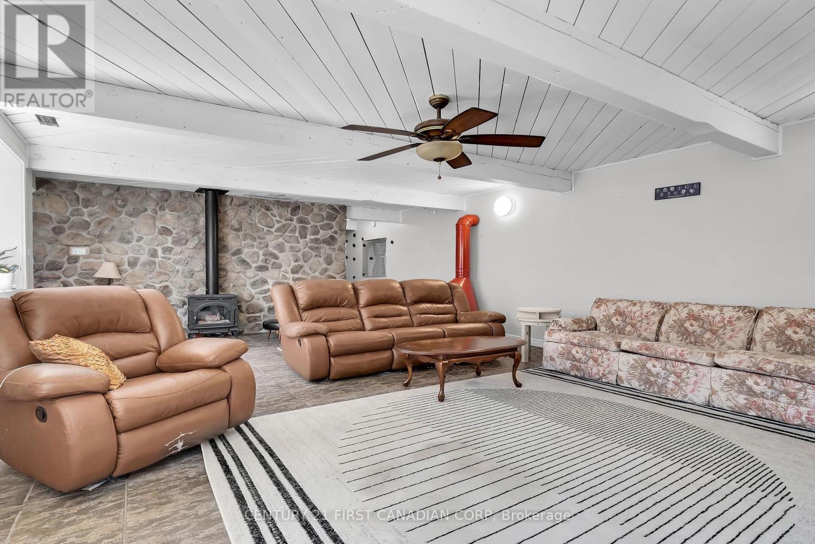 23992 Denfield Road, Middlesex Centre (Denfield), ON - Indoor Photo Showing Other Room