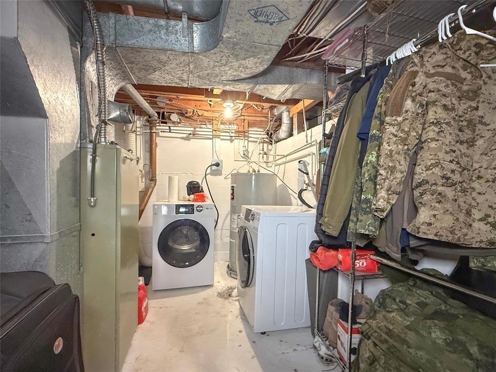 310 Commercial Street, Wawanesa, MB - Indoor Photo Showing Laundry Room