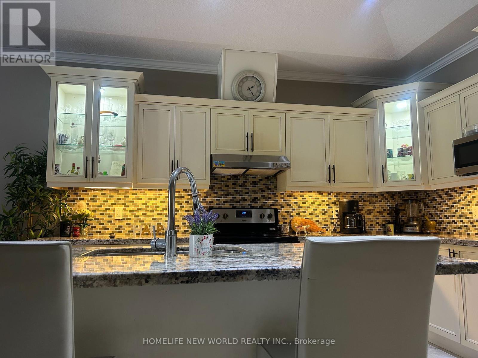 6 - 194 Donly Drive S, Norfolk, ON - Indoor Photo Showing Kitchen With Upgraded Kitchen