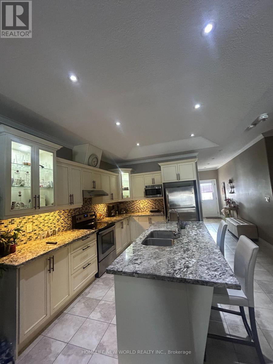 6 - 194 Donly Drive S, Norfolk, ON - Indoor Photo Showing Kitchen With Double Sink With Upgraded Kitchen