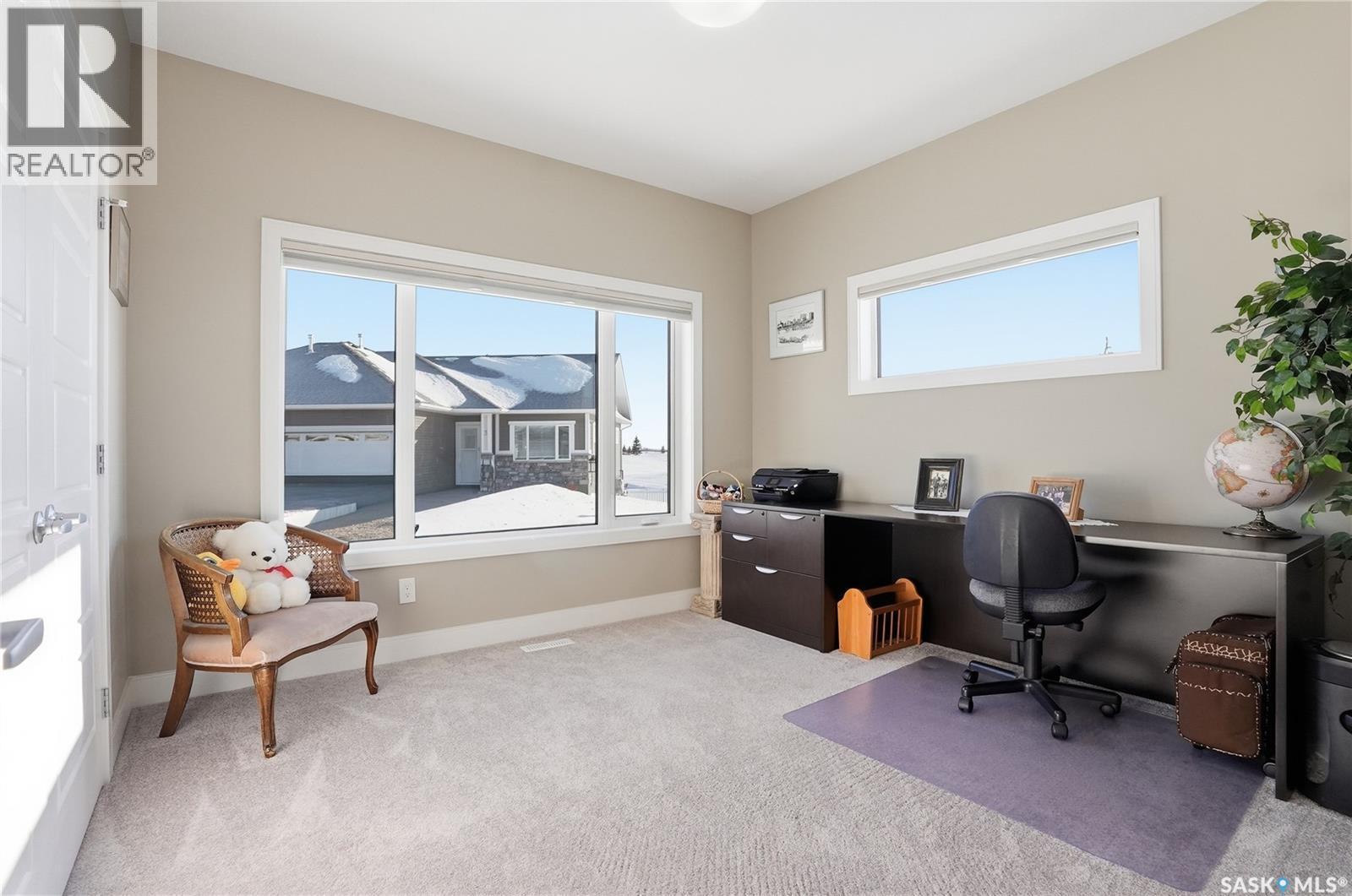 2 433 Palmer Crescent, Warman, SK - Indoor Photo Showing Office