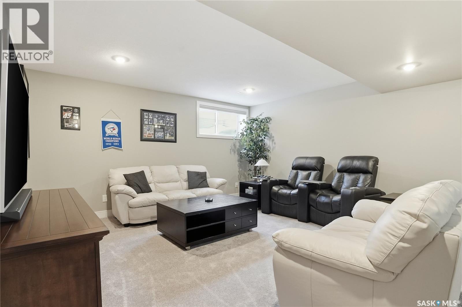 2 433 Palmer Crescent, Warman, SK - Indoor