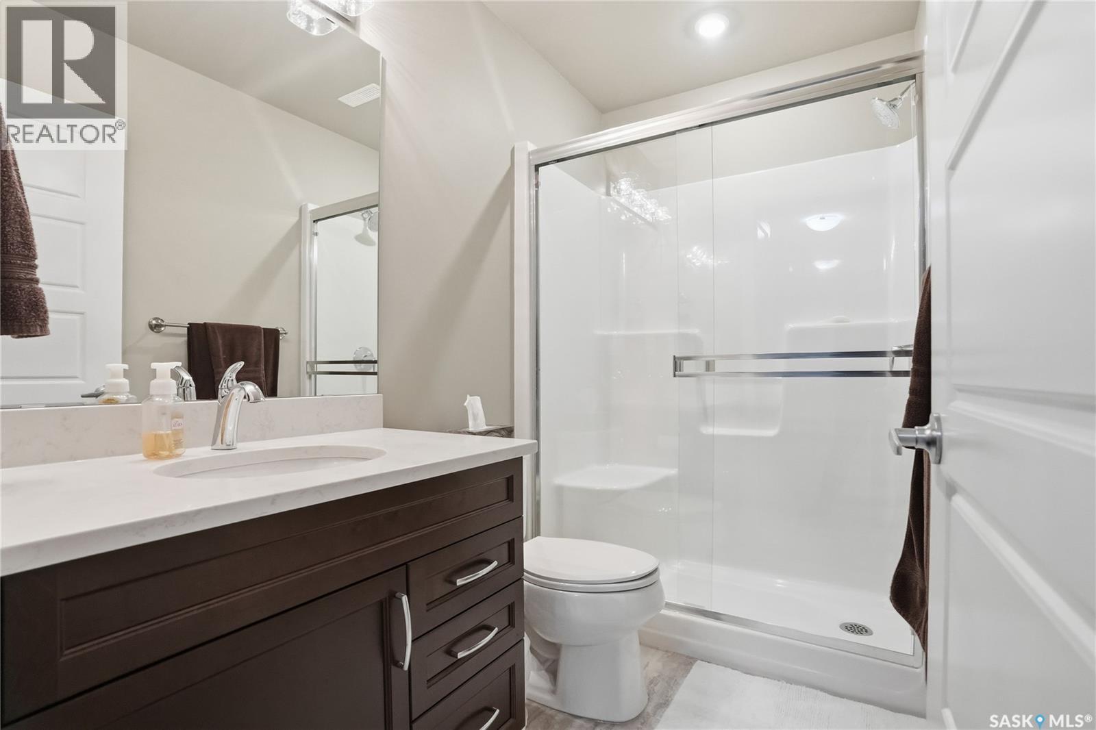 2 433 Palmer Crescent, Warman, SK - Indoor Photo Showing Bathroom