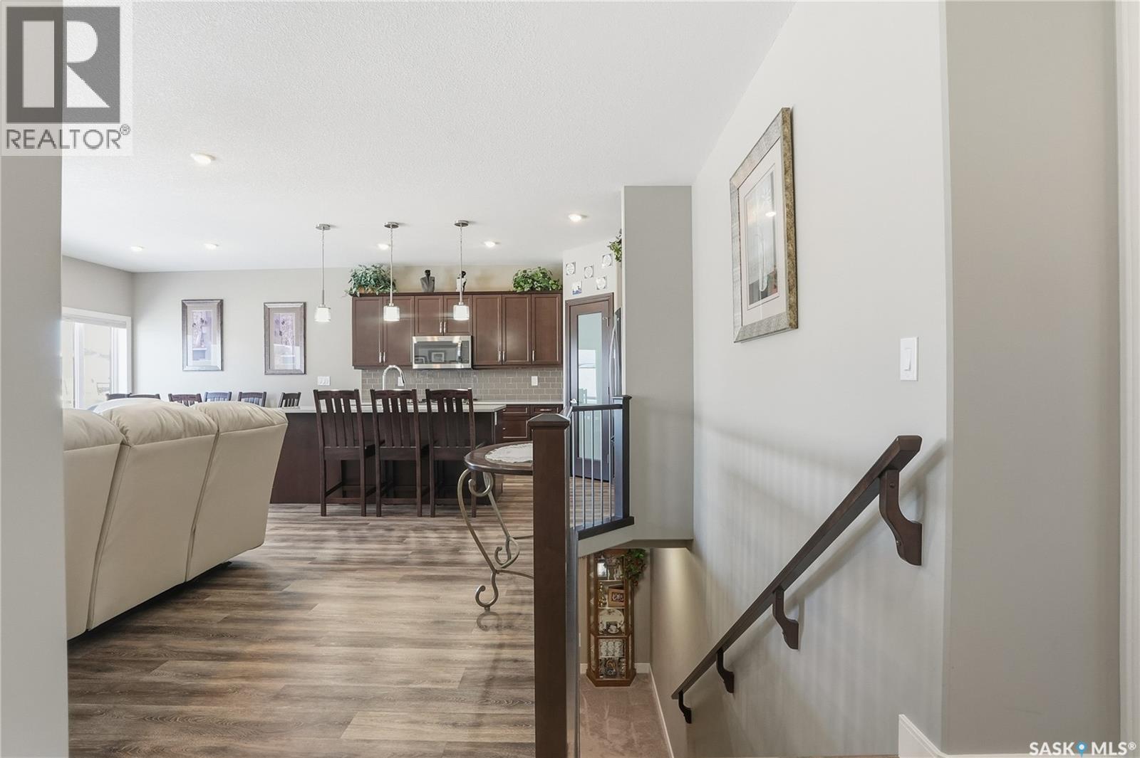 2 433 Palmer Crescent, Warman, SK - Indoor