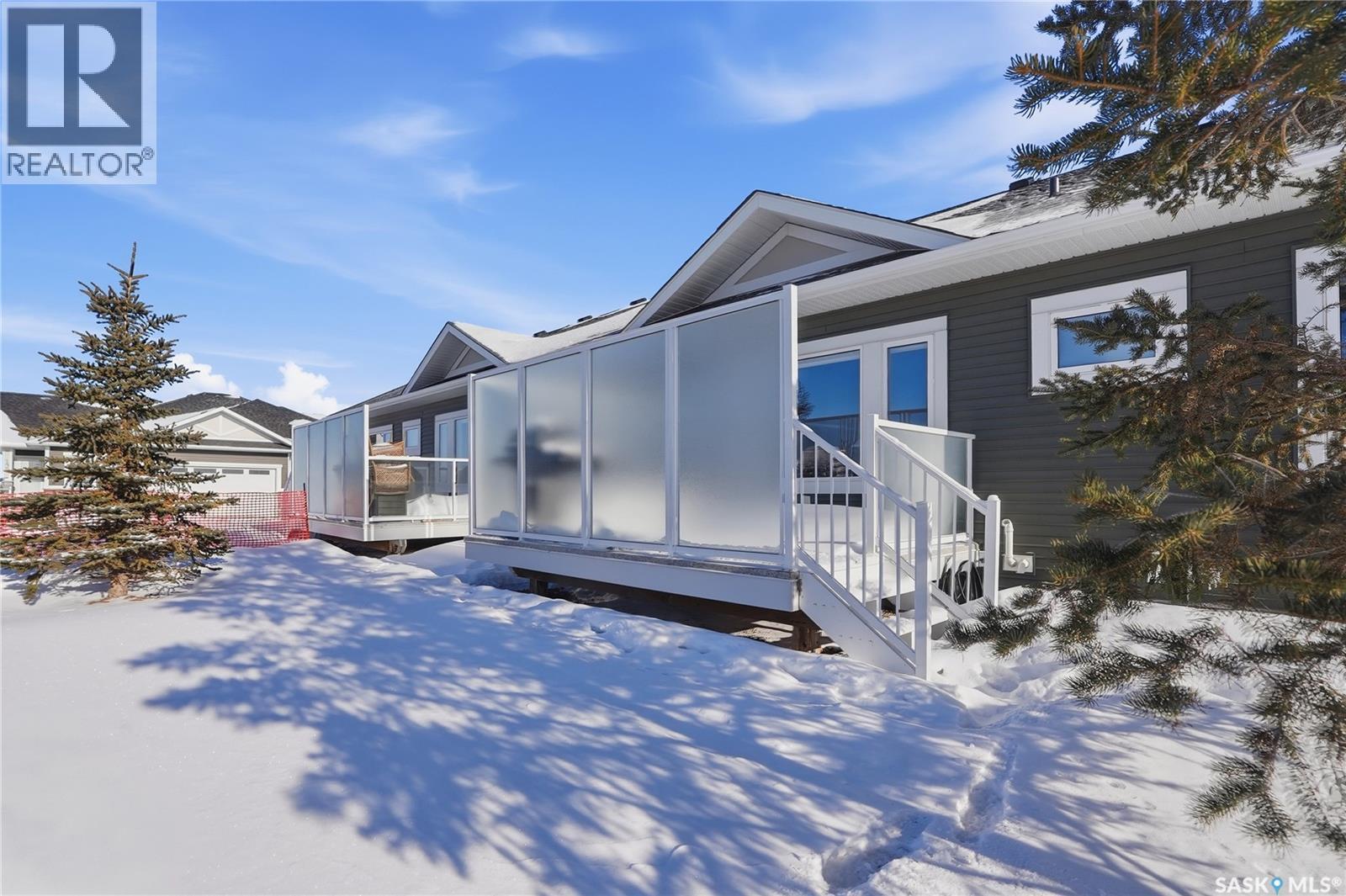 2 433 Palmer Crescent, Warman, SK - Outdoor