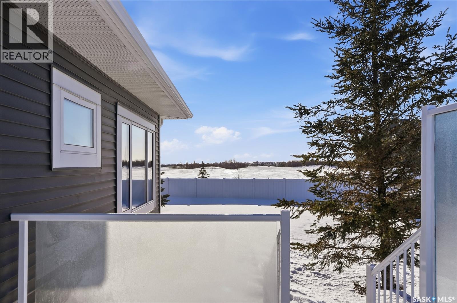 2 433 Palmer Crescent, Warman, SK - Outdoor