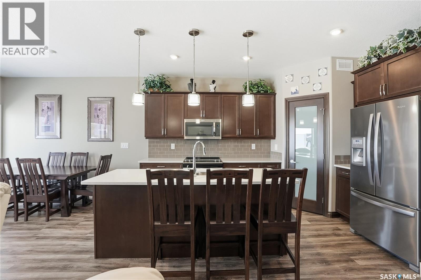 2 433 Palmer Crescent, Warman, SK - Indoor