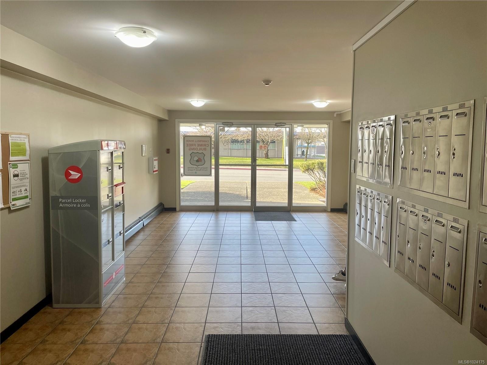 205-377 Dogwood St, Campbell River, BC - Indoor Photo Showing Other Room