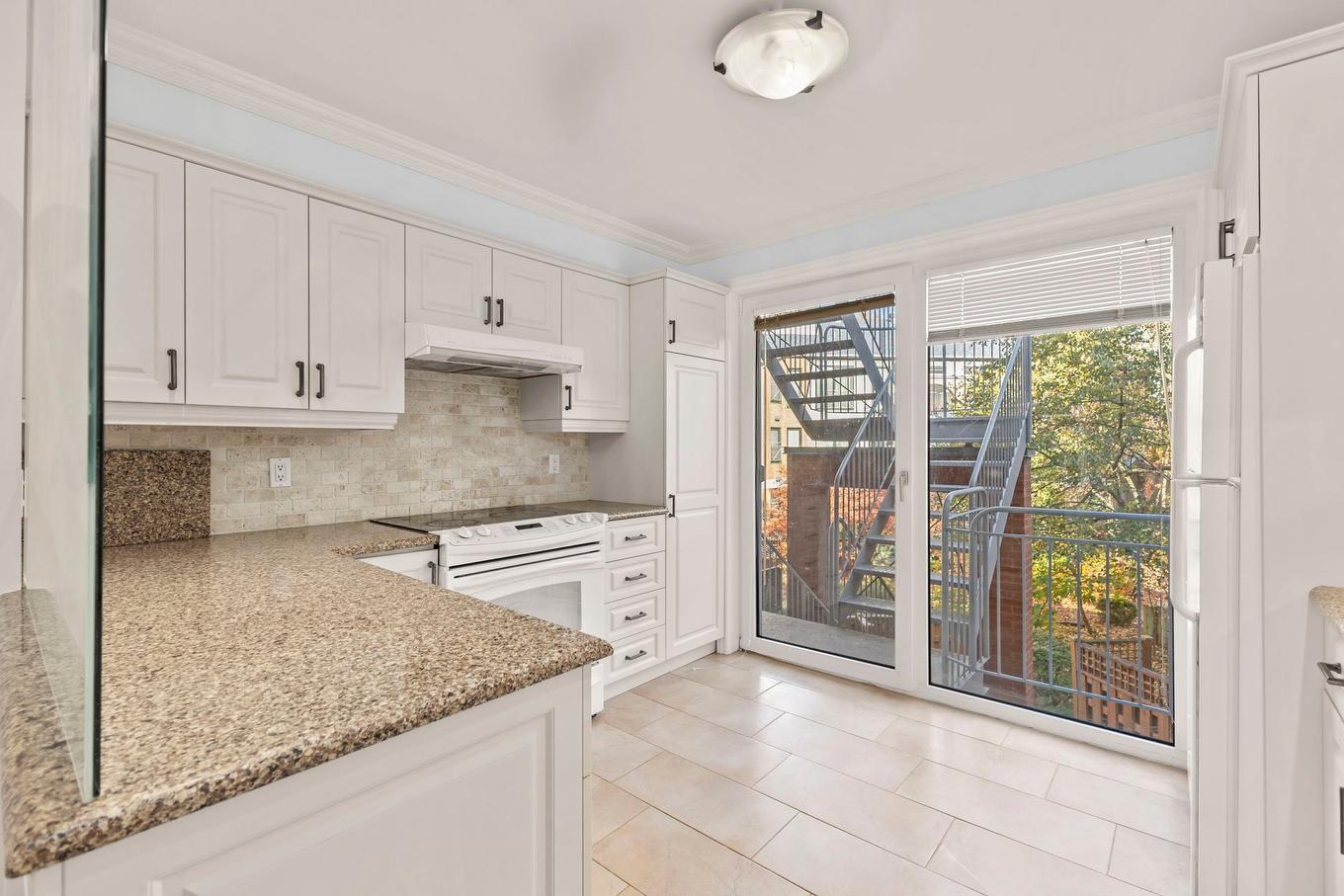 Cuisine - 508 Rue De La Noue, Montréal (Verdun/Île-Des-Soeurs), QC - Indoor Photo Showing Kitchen