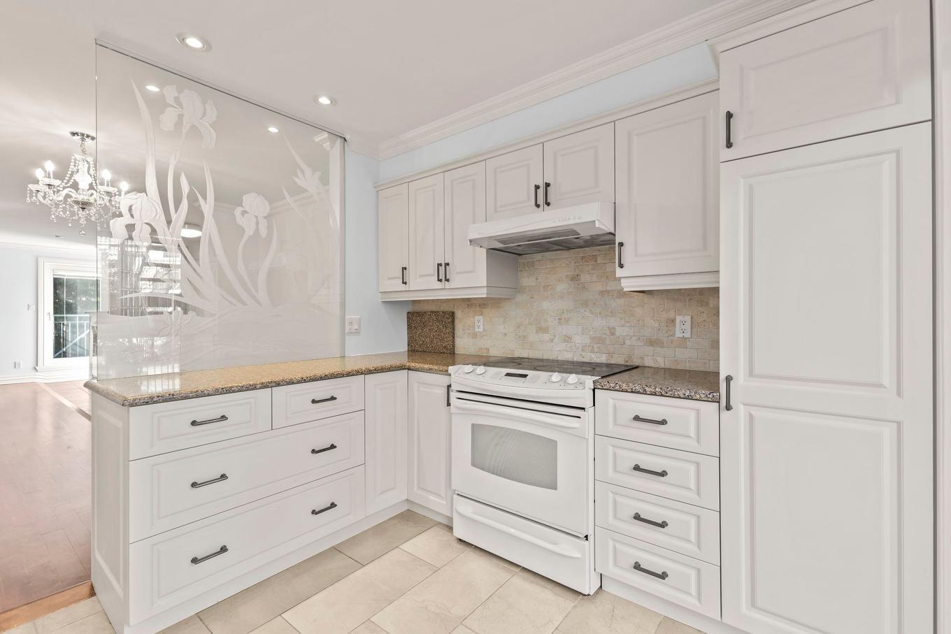 Cuisine - 508 Rue De La Noue, Montréal (Verdun/Île-Des-Soeurs), QC - Indoor Photo Showing Kitchen