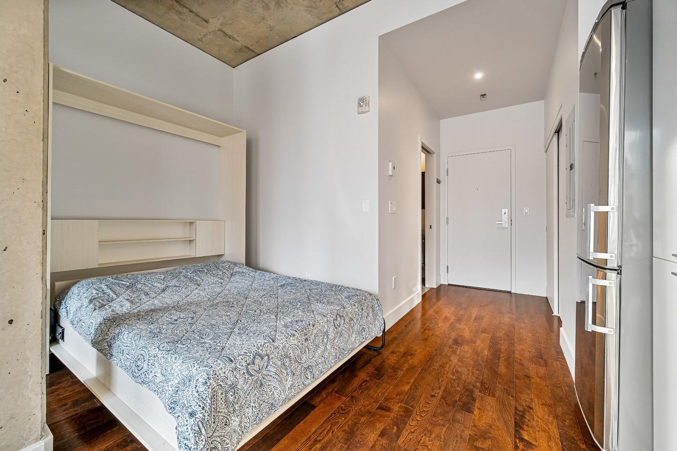 Bedroom - 206-888 Rue Wellington, Montréal (Ville-Marie), QC - Indoor Photo Showing Bedroom