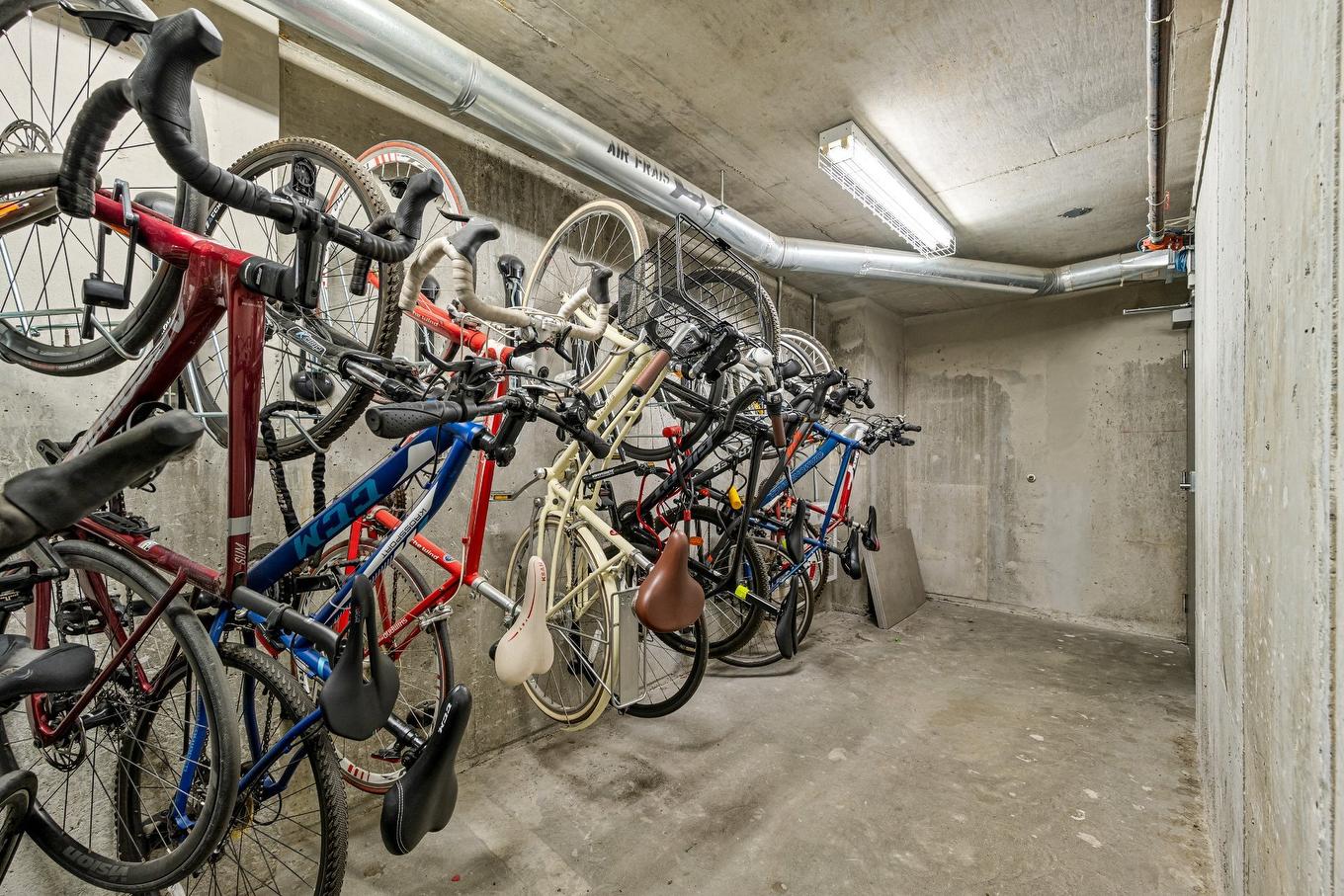 Storage - 206-888 Rue Wellington, Montréal (Ville-Marie), QC - Indoor