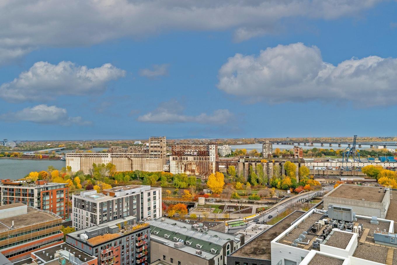 View - 206-888 Rue Wellington, Montréal (Ville-Marie), QC - Outdoor With View