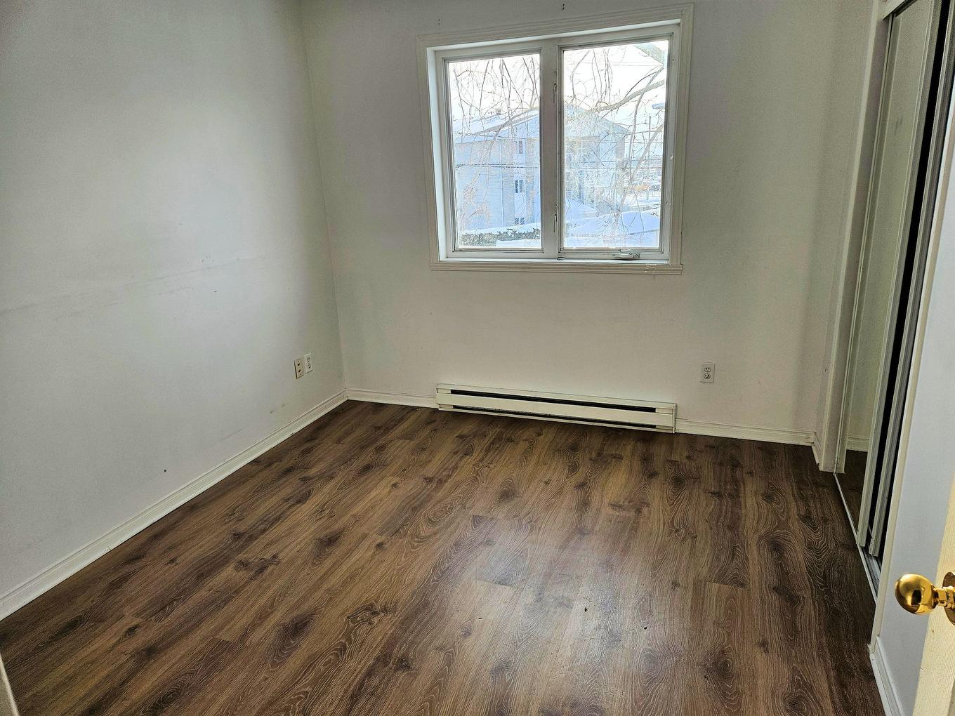 Chambre à coucher - 688 Rue Du Béarn, Saint-Jean-Sur-Richelieu, QC - Indoor Photo Showing Other Room