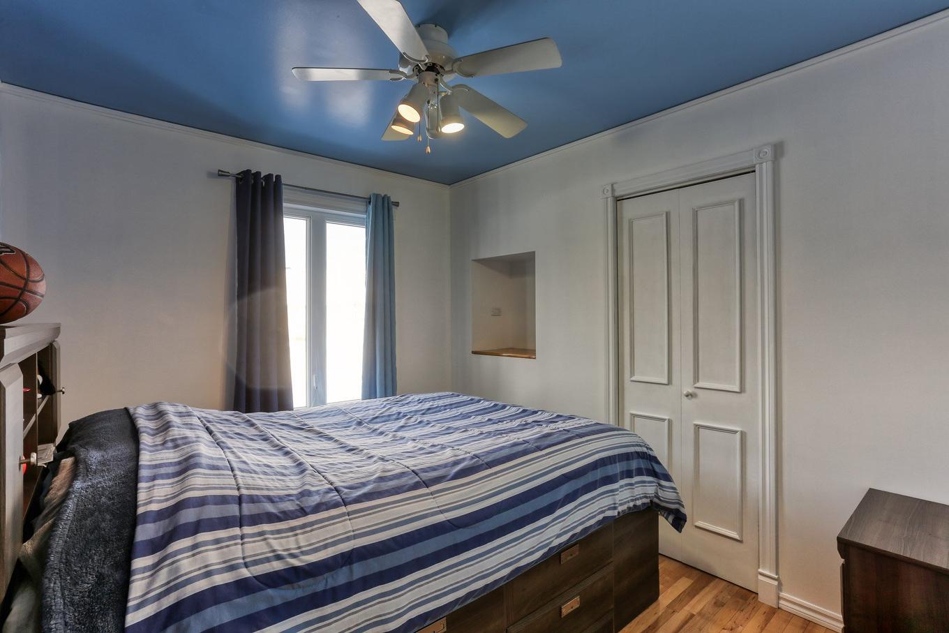 Chambre à coucher - 820 211E Rue, Shawinigan, QC - Indoor Photo Showing Bedroom