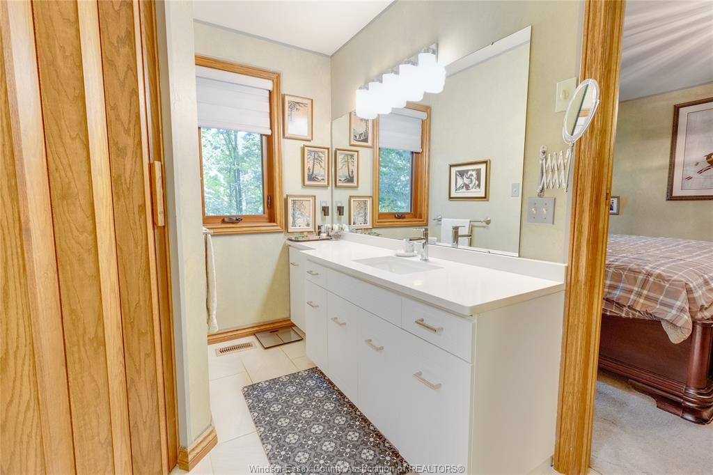 492 Gregory Line, Wheatley, ON