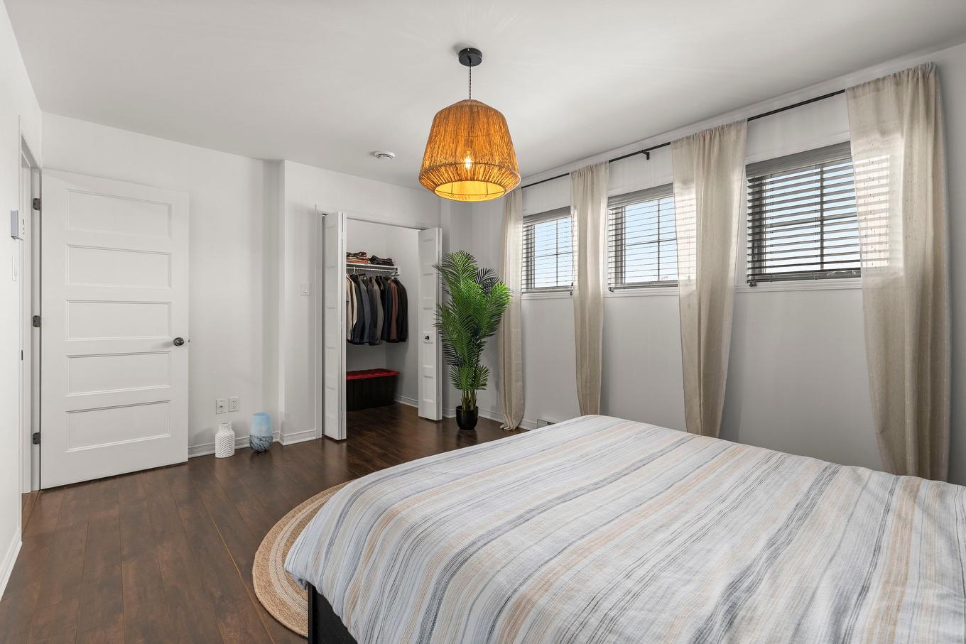 Primary bedroom - 771 Rue Gosselin, Salaberry-De-Valleyfield, QC - Indoor Photo Showing Bedroom