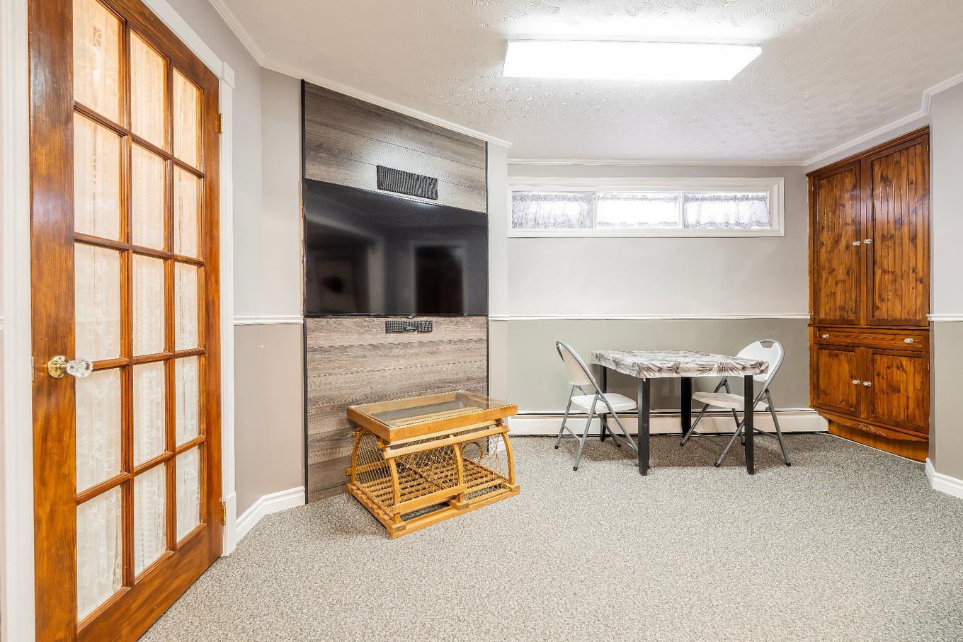 Basement - 480 Ch. Des Caps, Les Îles-De-La-Madeleine, QC - Indoor Photo Showing Other Room