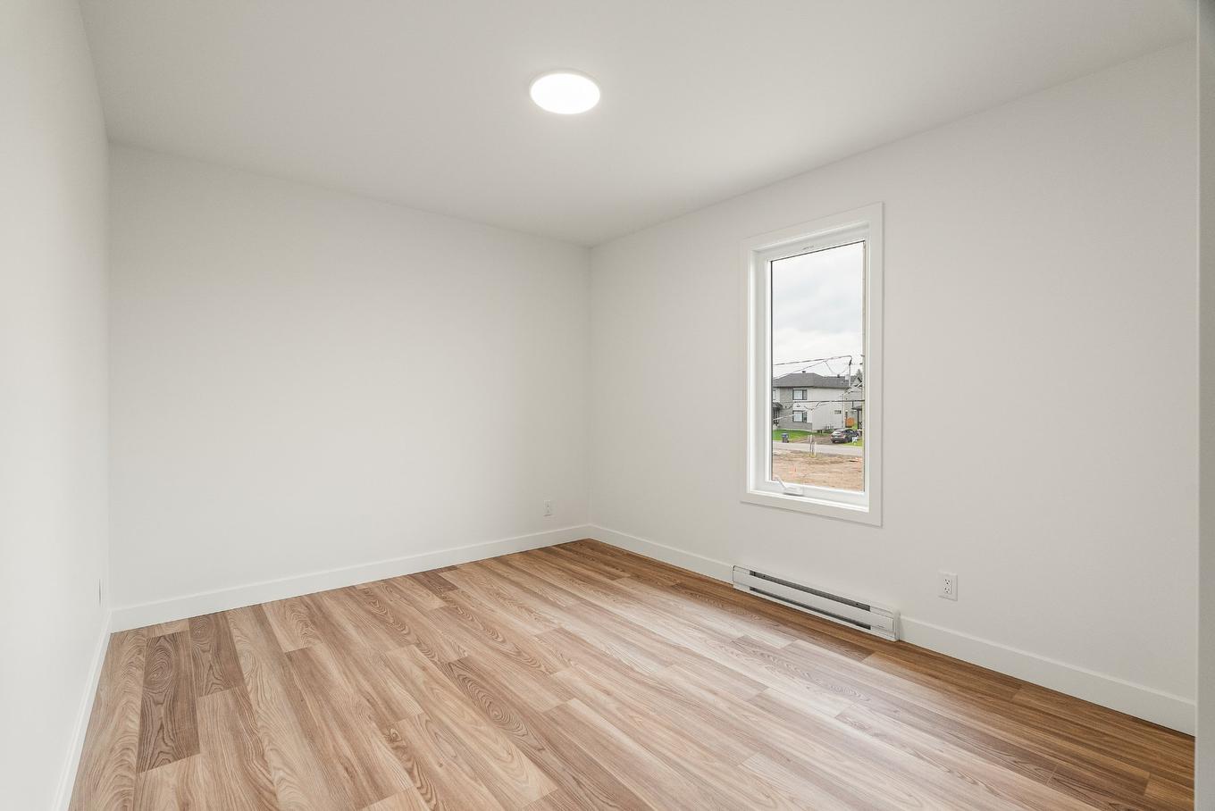 Bedroom - Rue Françoise-Giffard, Québec (La Haute-Saint-Charles), QC - Indoor Photo Showing Other Room