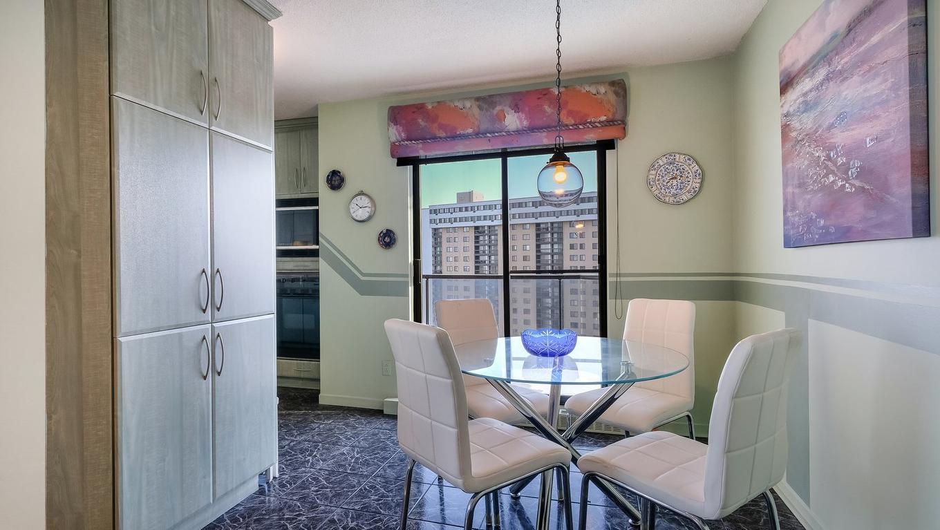 Coin-repas - 1507-70 Rue De La Barre, Longueuil (Le Vieux-Longueuil), QC - Indoor Photo Showing Dining Room