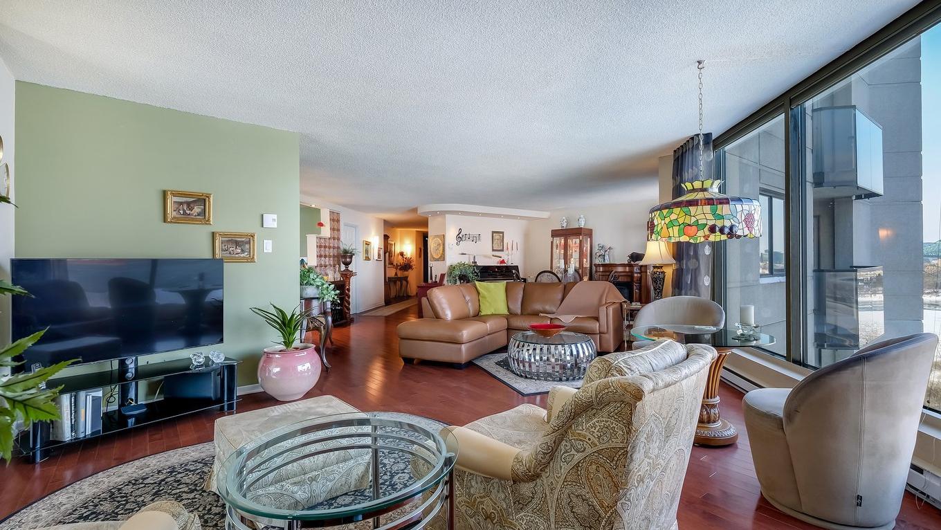 Vue d'ensemble - 1507-70 Rue De La Barre, Longueuil (Le Vieux-Longueuil), QC - Indoor Photo Showing Living Room