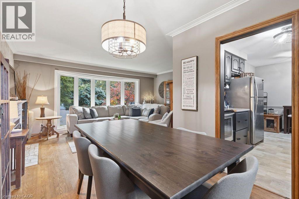 5119 Cherryhill Crescent, Burlington, ON - Indoor Photo Showing Dining Room