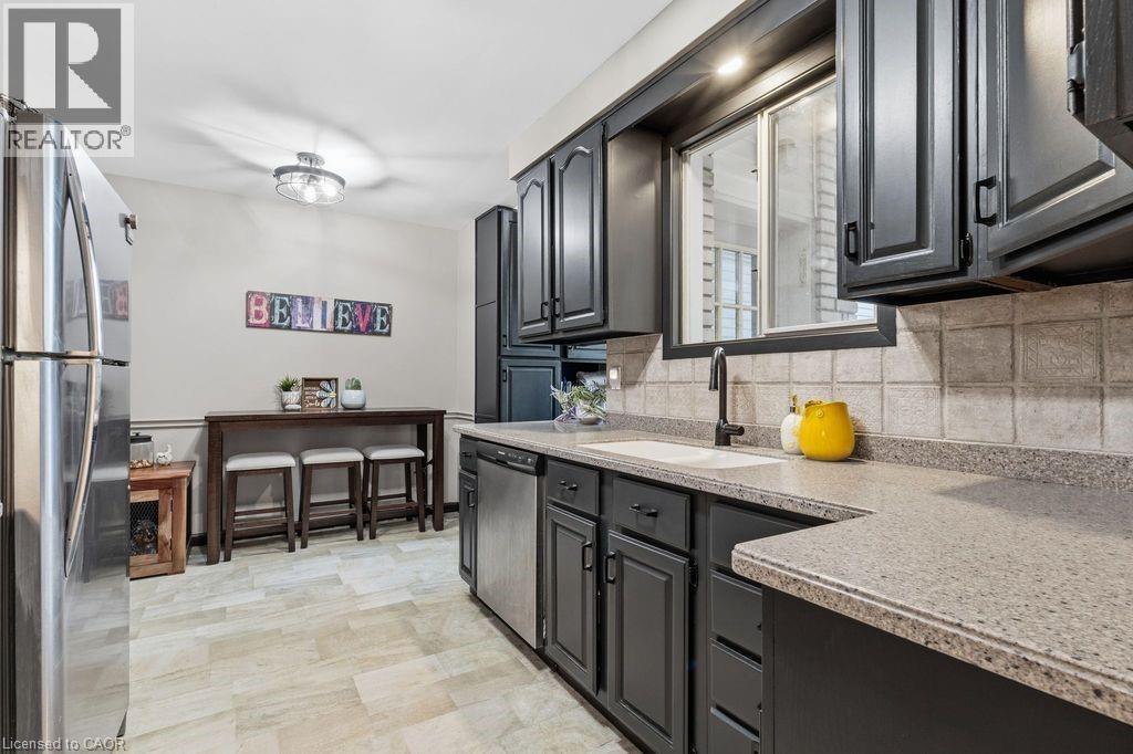 5119 Cherryhill Crescent, Burlington, ON - Indoor Photo Showing Bathroom