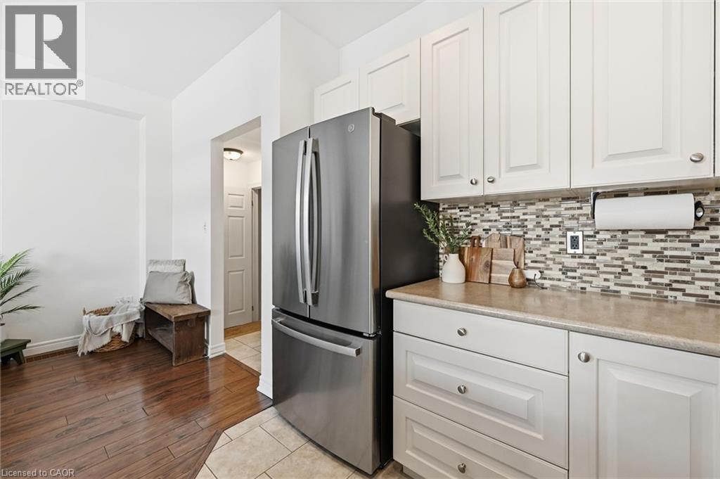 45 Browview Drive, Waterdown, ON - Indoor Photo Showing Kitchen
