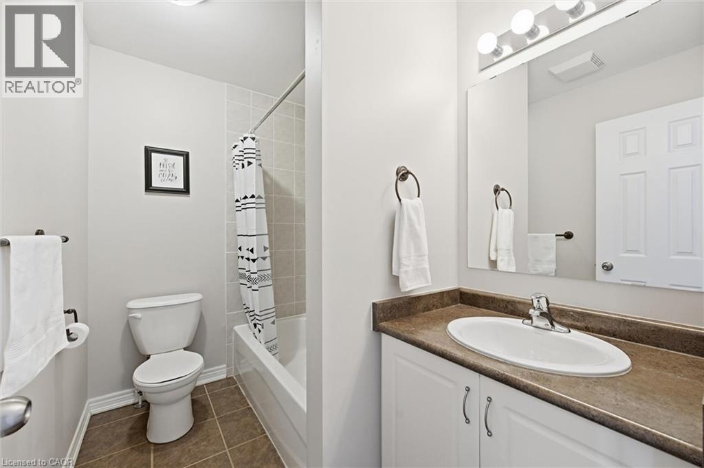 45 Browview Drive, Waterdown, ON - Indoor Photo Showing Bathroom