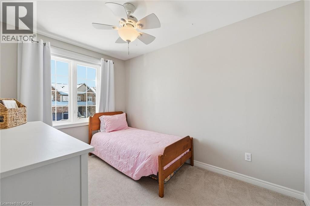 45 Browview Drive, Waterdown, ON - Indoor Photo Showing Bedroom