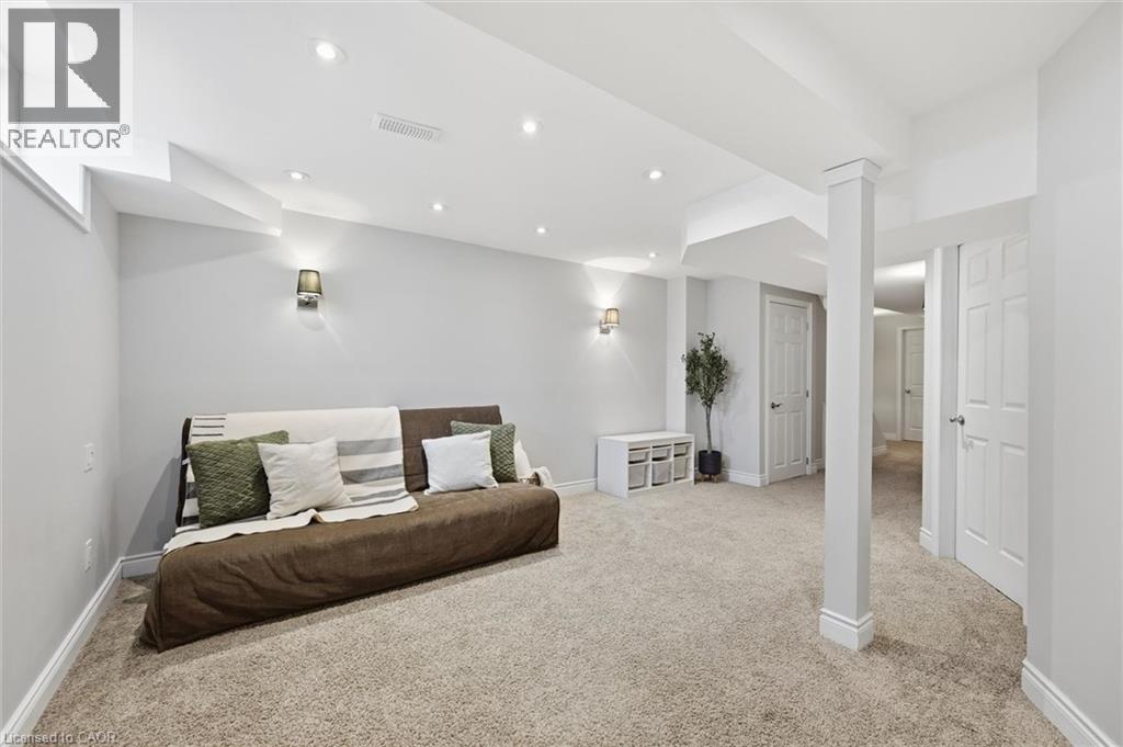 45 Browview Drive, Waterdown, ON - Indoor Photo Showing Other Room