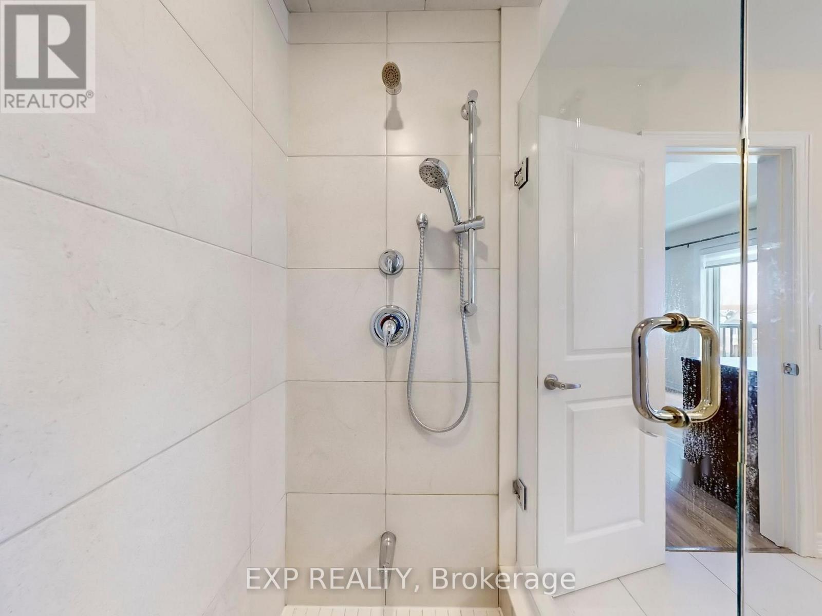58 Elkington Crescent, Whitby, ON - Indoor Photo Showing Bathroom