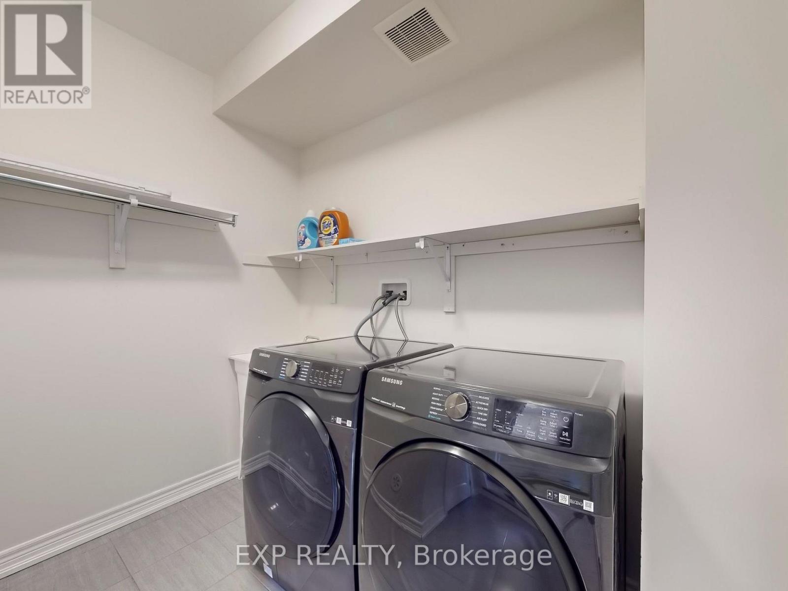 58 Elkington Crescent, Whitby, ON - Indoor Photo Showing Laundry Room