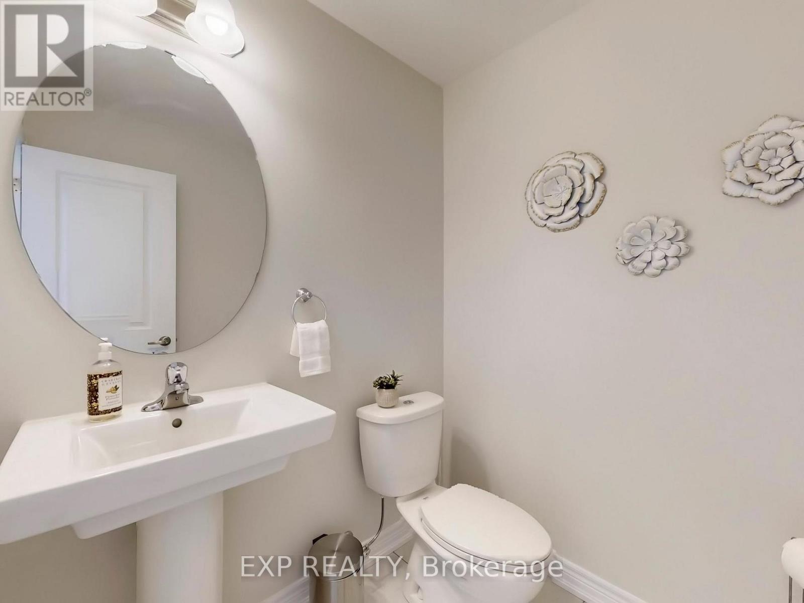 58 Elkington Crescent, Whitby, ON - Indoor Photo Showing Bathroom